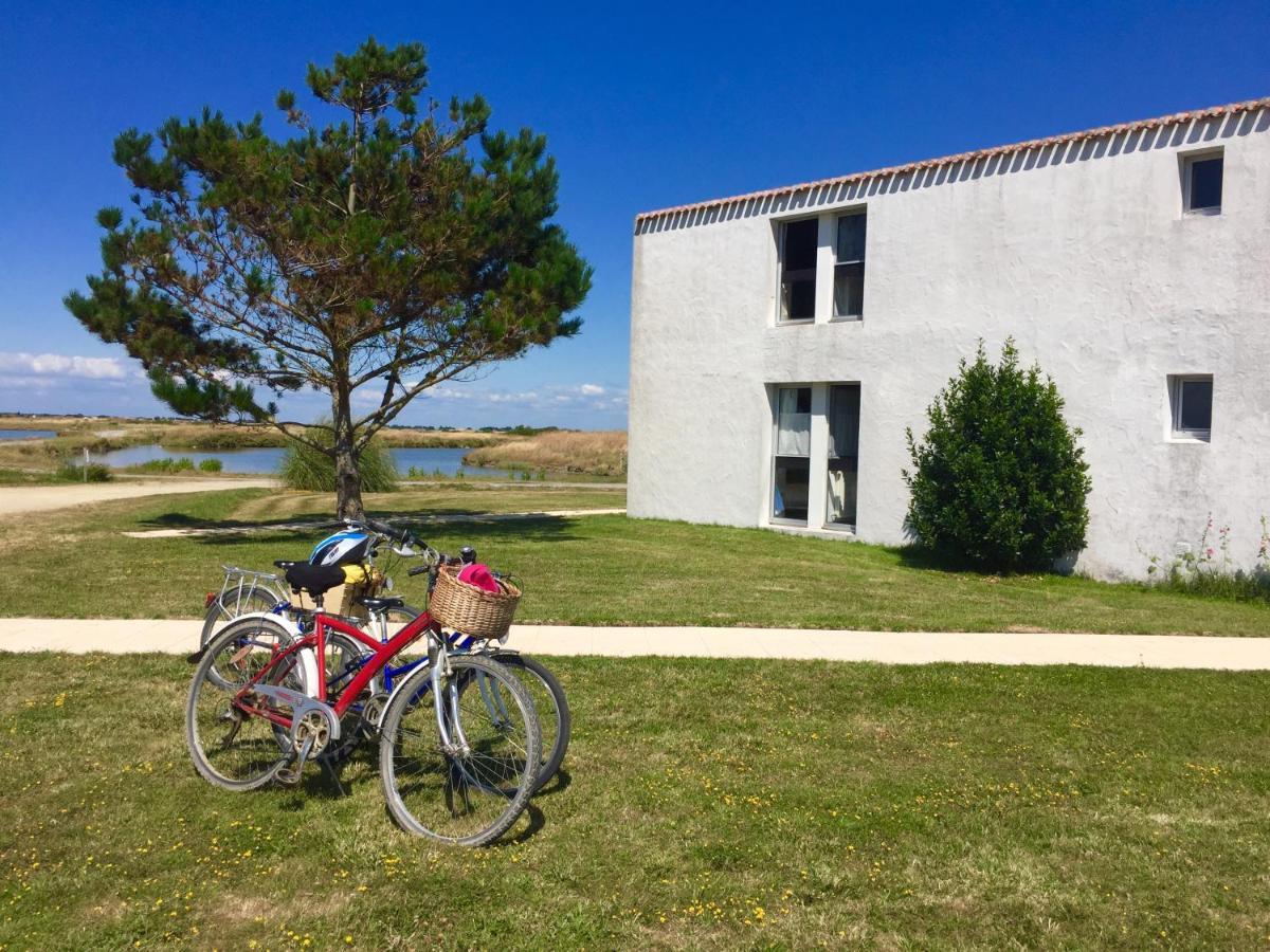 Hotel Les Esseppes L'Epine  ภายนอก รูปภาพ